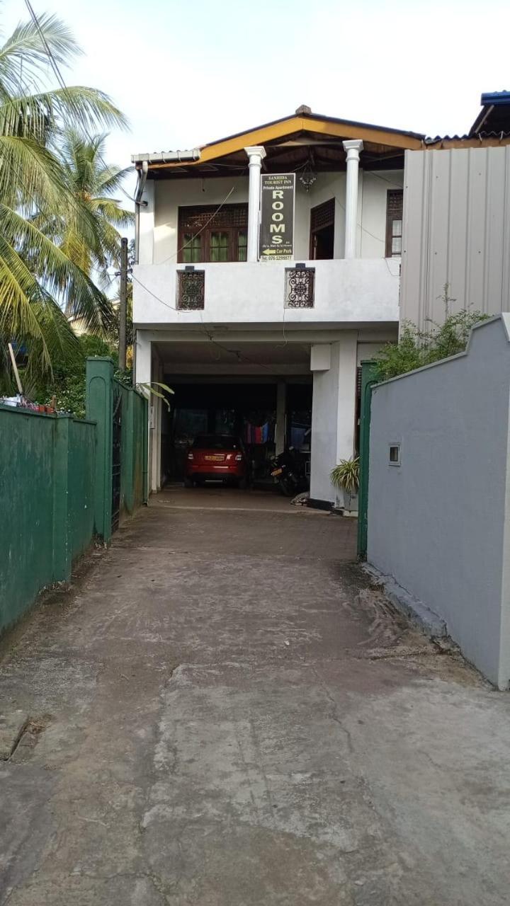 The Sanhinda Tourist Inn Colombo Nugegoda Exterior foto